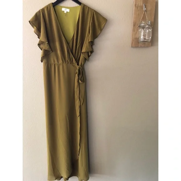 Flutter sleeve wrap midi dress
